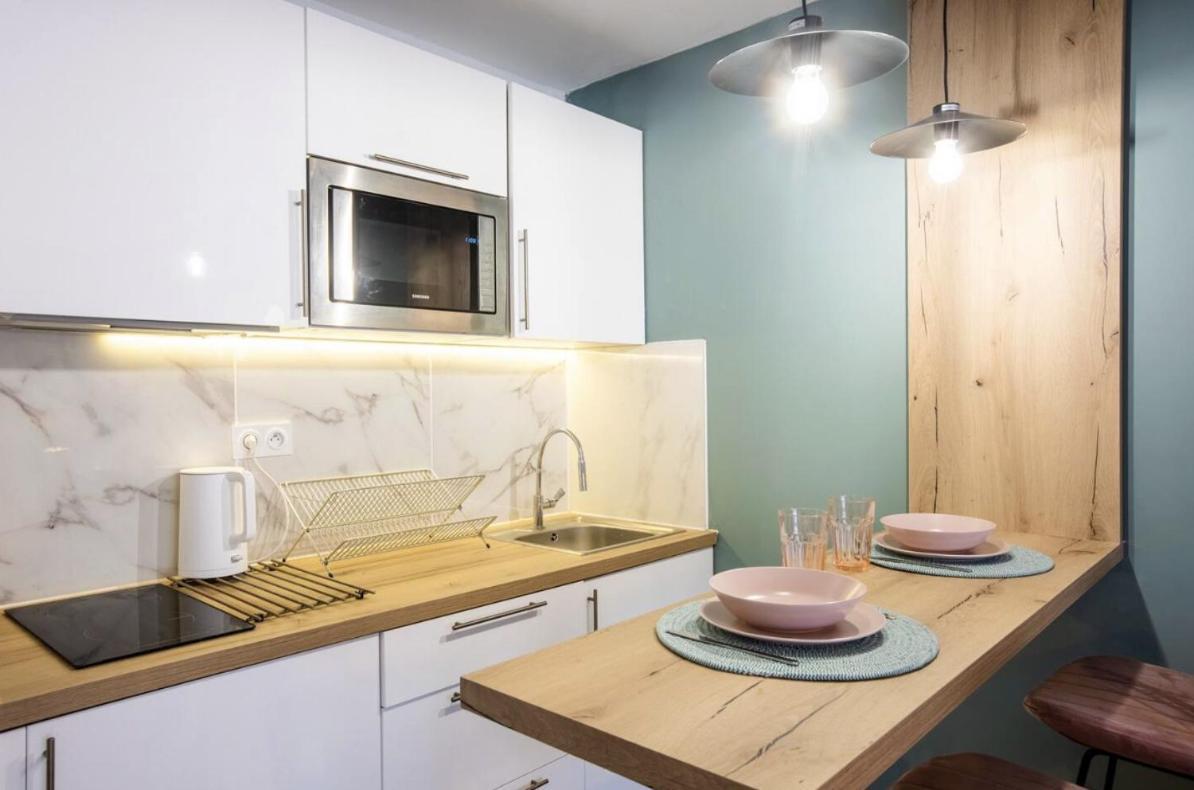 Studio Terrasse & Parking Gratuit En Residence 尼姆 外观 照片